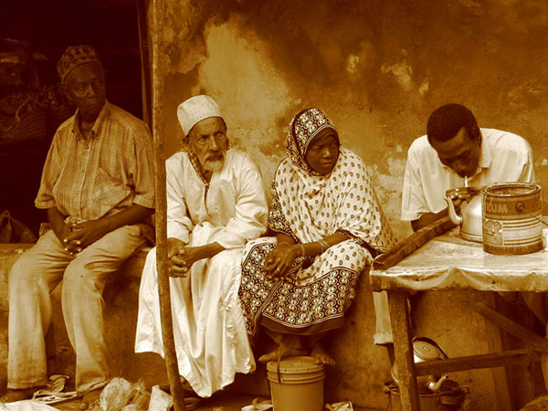 mike carlson photography tea sellers zanzibar tanzania